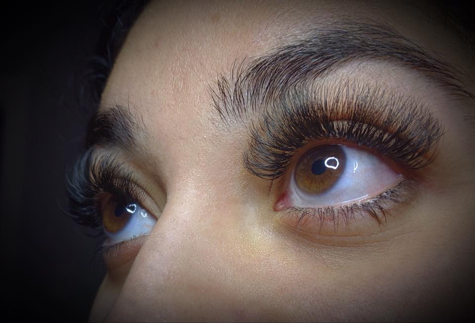 What To Expect On Your First Lash Extension Visit